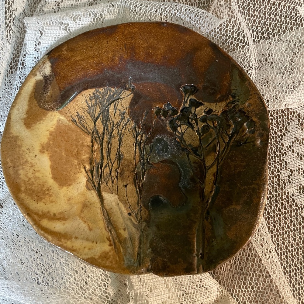 Small Pottery Plate - Picture 1 of 3